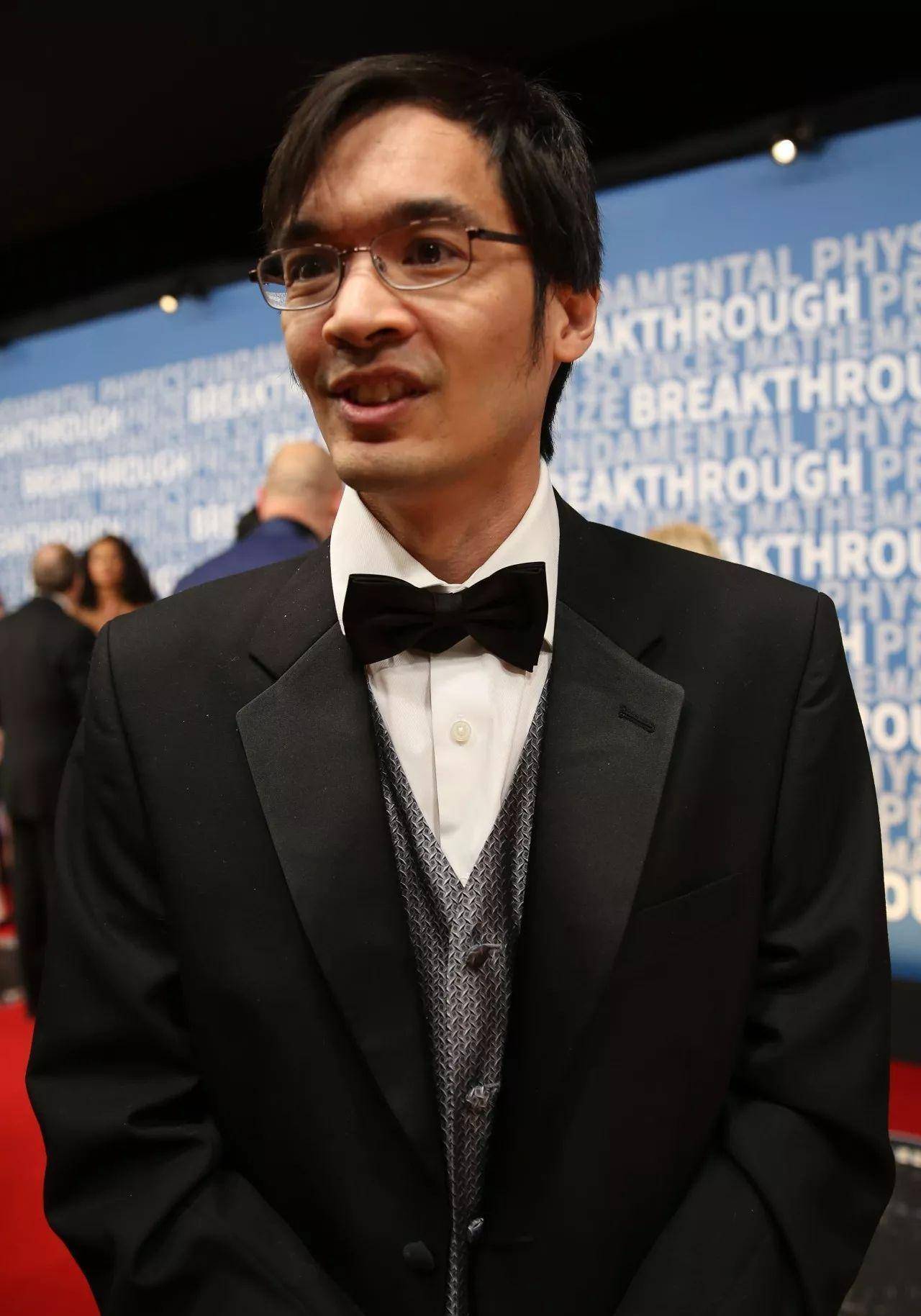 数学神童陶哲轩:8岁高考得760分,21岁成为博士,如今怎么样了?