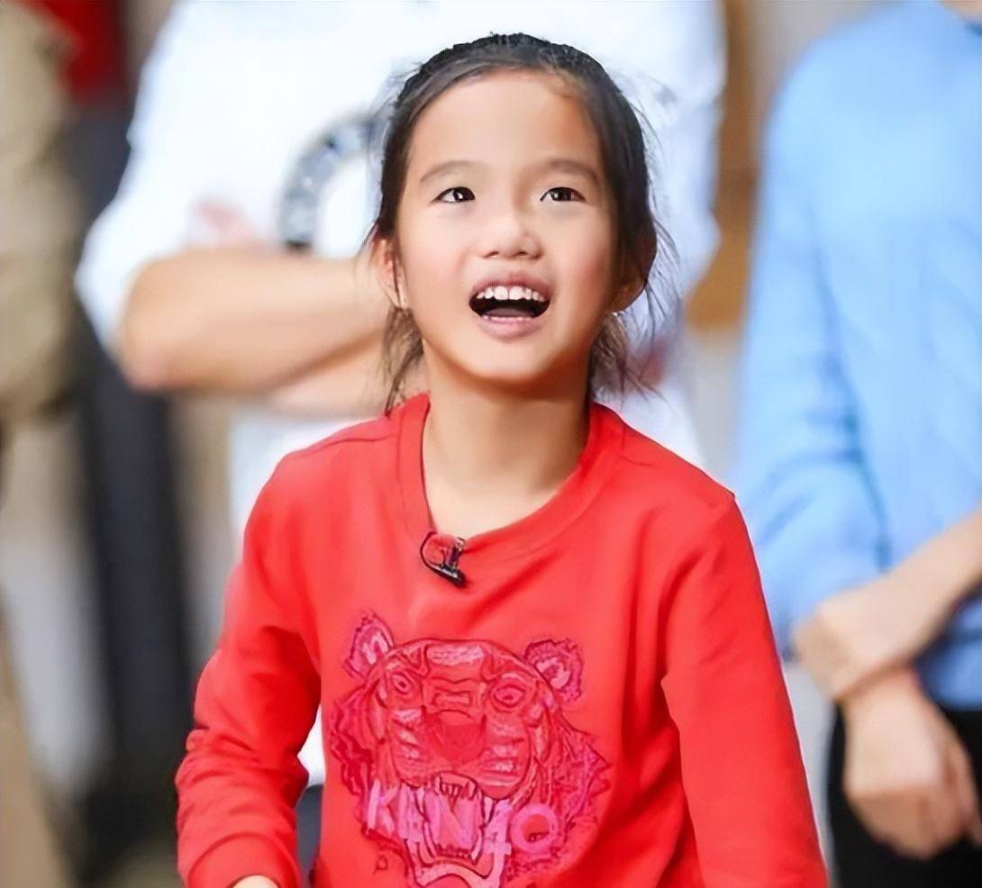 钟丽缇女儿被质疑整容!考拉上线维护:你们家小孩14岁就整容了?