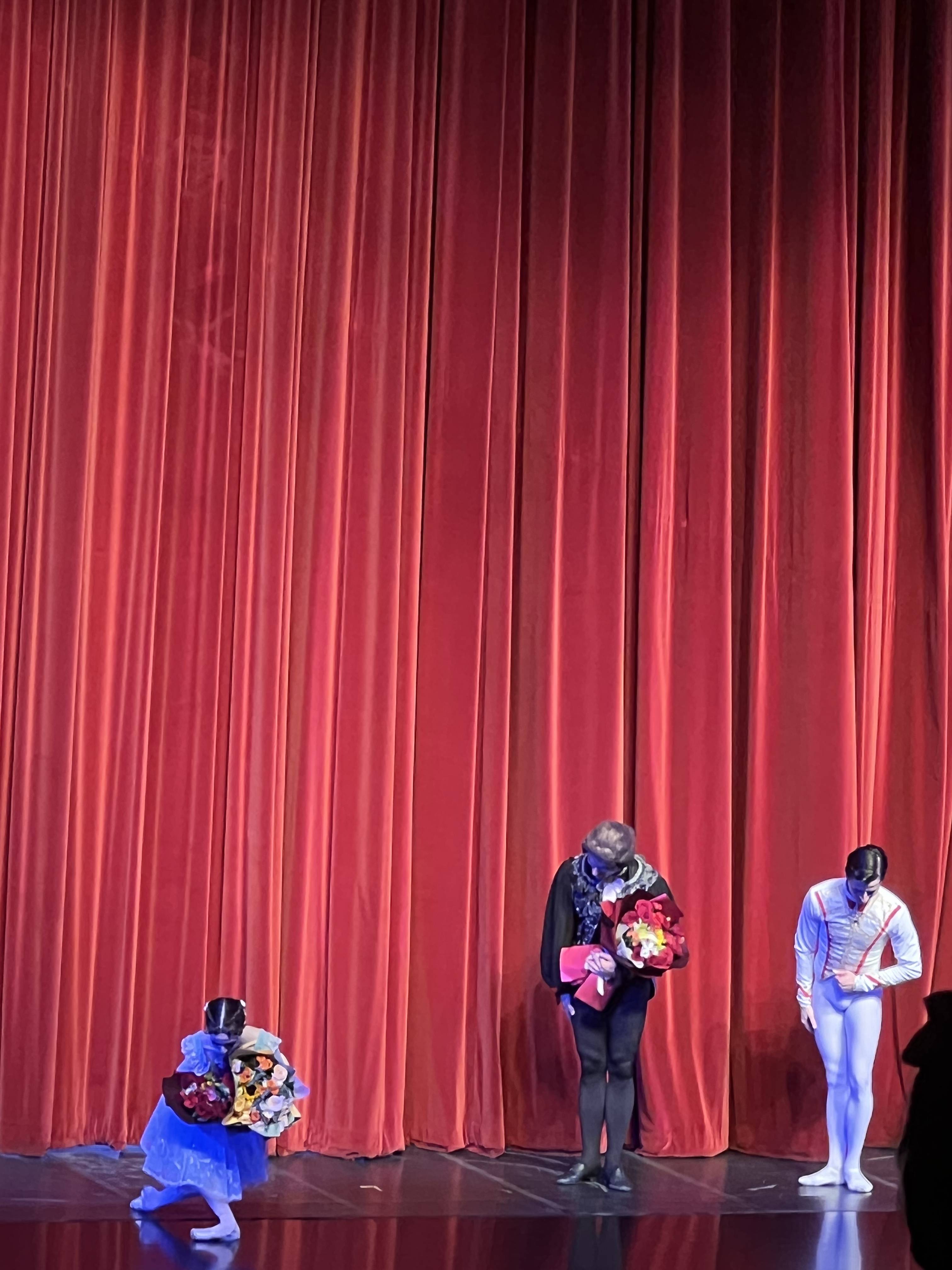 芭蕾舞剧《胡桃夹子》_场景_观众席_孩子