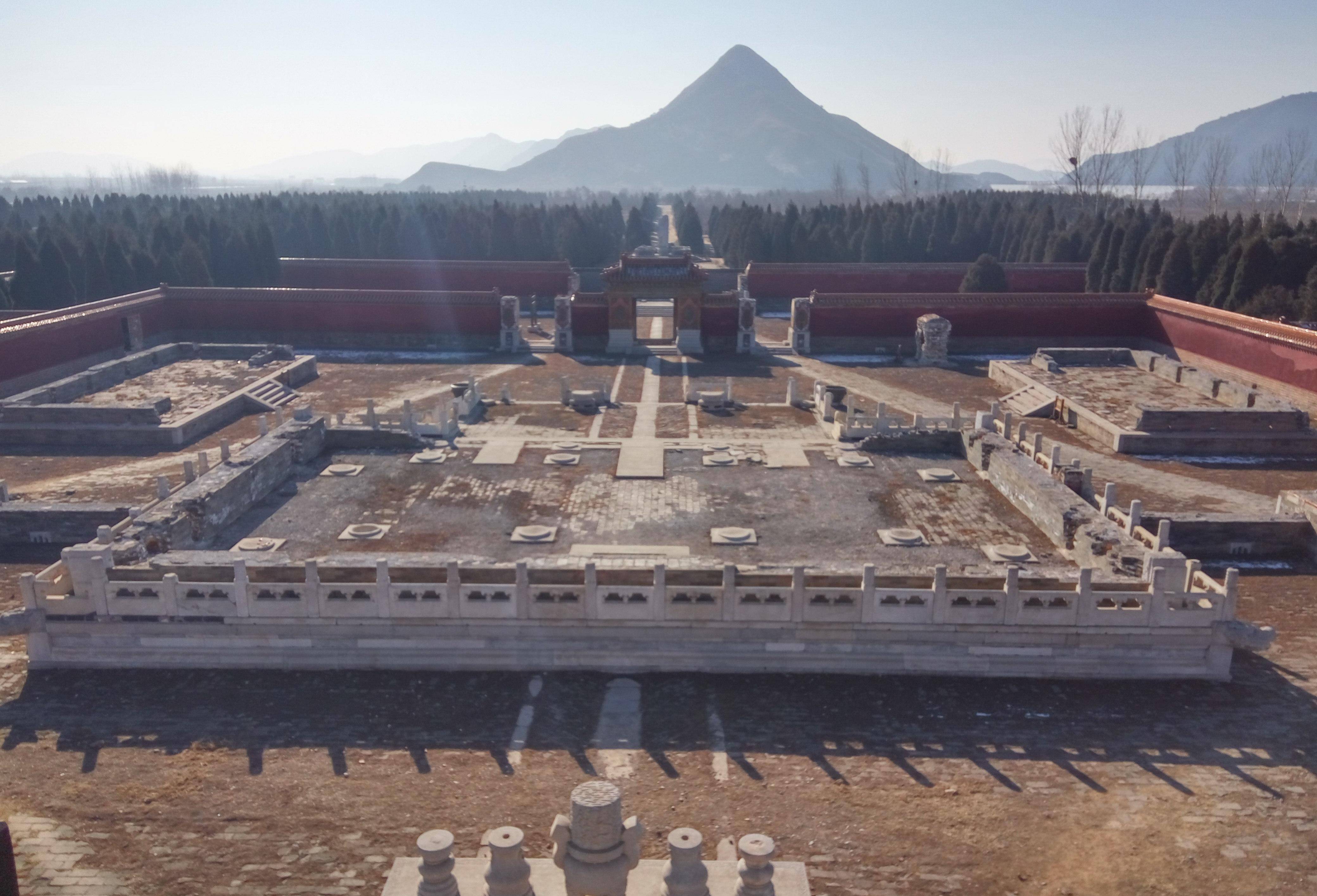 此陵陪葬品價值連城,守陵重兵加最嚴大清律護陵,盜墓賊仍出現了_保護