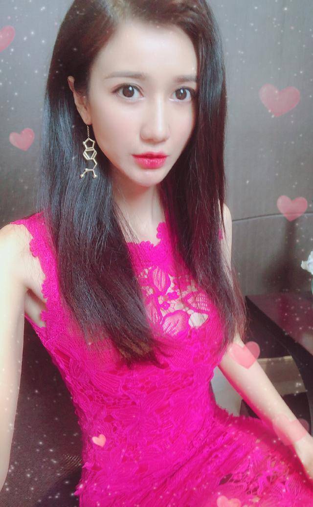 她为演《一出好戏》女3号,三围瘦成柳岩身材,跳绳镜头呼之欲出_凯迪