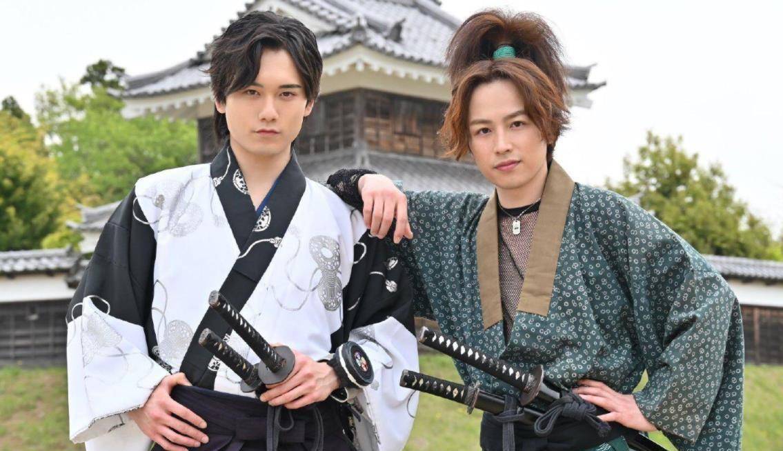 超级英雄战记回归演员公开 或人携手时王庄吾 真剑绿和煌辉蓝登场