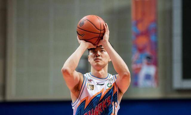 上海不如做个人情将汤普森让给广东_北京_篮板_北控