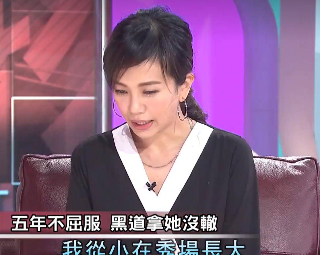 36歲蕭敬騰求婚50歲女友成功了!將迎娶經紀人,女方陪伴16年修成正果!