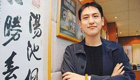 父亲生前为其留下上海5座楼盘,市值过百亿,他21岁