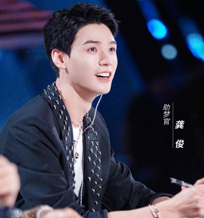 《创4》三公来袭:助演女爱豆都是老熟人,就连龚俊也确认加盟_舞台