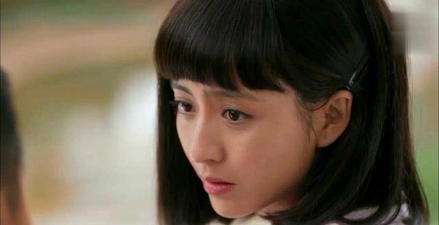 佟丽娅称自己"全班最丑",看到同学合照,果然如此_美女_新疆_演技