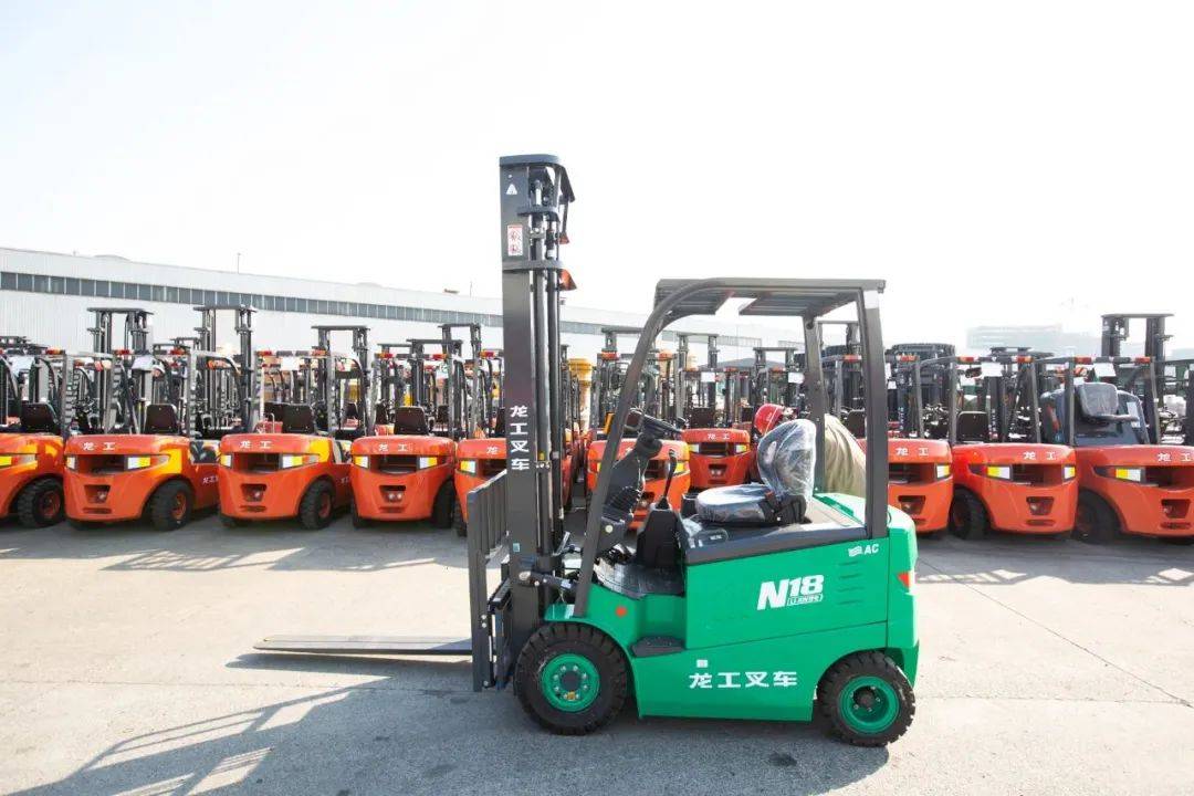 龙工叉车 | "新能源叉车:环保,节能,安全的物流搬运好帮手"_搜狐汽车