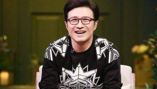 月汪求婚章子怡成功,结果当天春晚节目单曝光,还有鹿晗吴亦凡世纪牵手