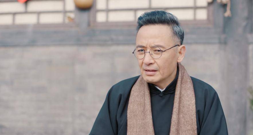 演完《扫黑风暴》又参演电视新剧,换个造型却没看出来_侯长荣_赵立