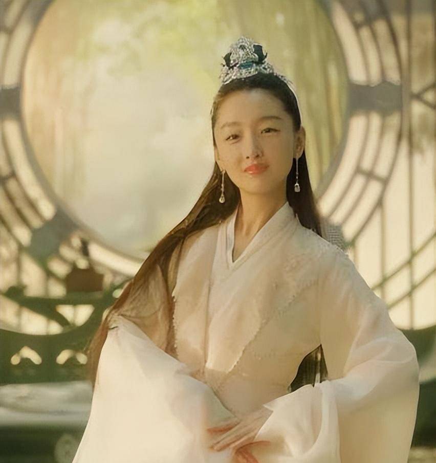 《千古玦尘》和周冬雨一起演古装戏,没人觉得他是女主角,半路出来的