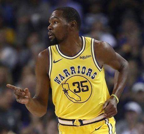 库里三节51分也没用!头条还是被卡戴珊抢走了!_湖人_养生_汤普森