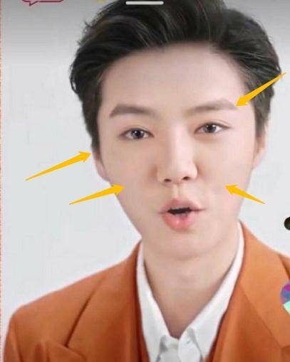 顶流避不开发福:蔡徐坤身材让人不从容,鹿晗生图状态像发面馒头_感觉