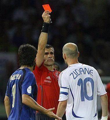 齐达内给世人留下了5大谜团一个未解,没人读得懂他_决赛_世界_红牌