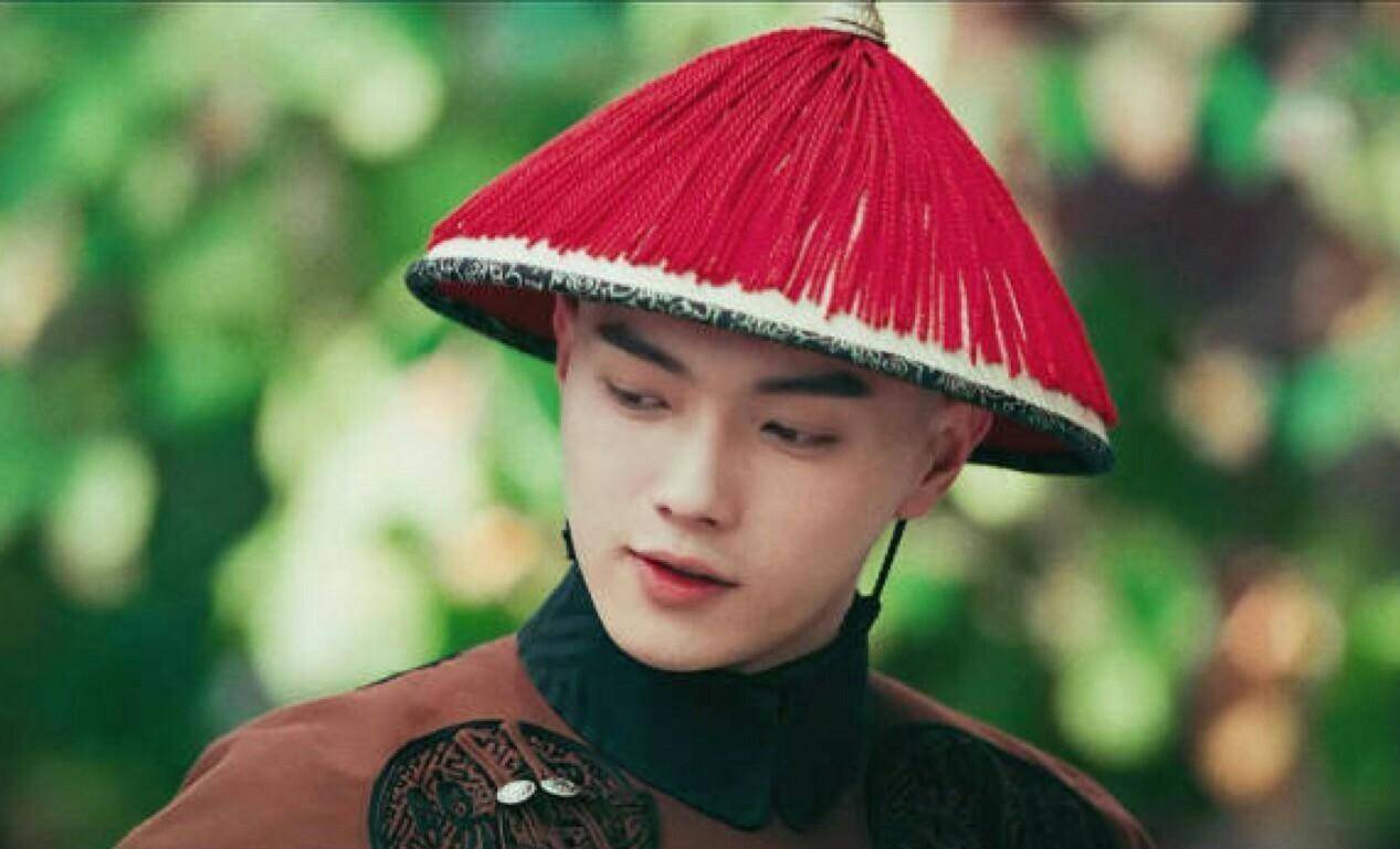 于正回应旗下艺人争议:吴谨称许凯仍是兄妹关系,否认放弃吴嘉仪_公司