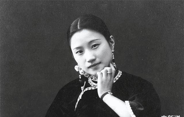 张幼仪去世之后,墓碑上仅有四个字,那是对徐志摩最无情的嘲讽_教育