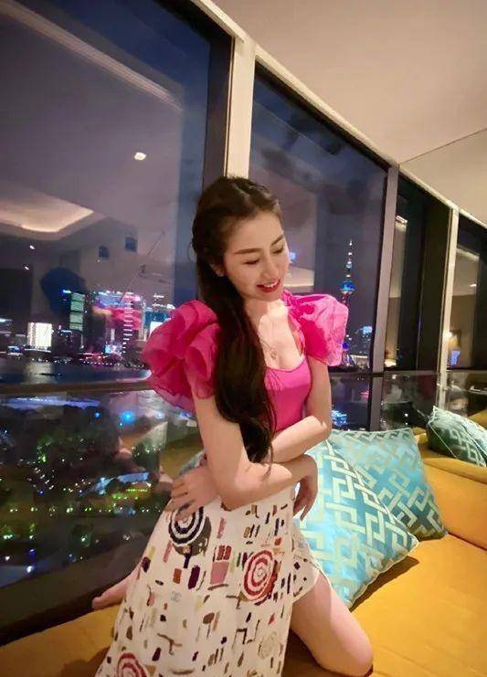 陈露穿露脐粉衣示爱孙悦!球迷:北控冠军没了_马布里_本赛季_照片