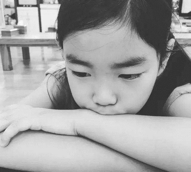 原来她才是权志龙最喜爱的女生_haru_太阳_tablo