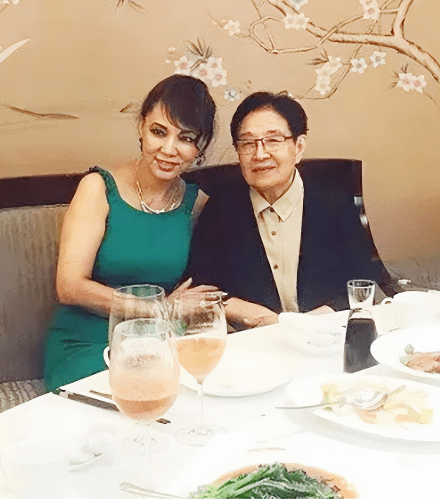 歌唱家任雁:是中国第一代歌星,成名遭打压,嫁德国丈夫定居日本_谷建芬