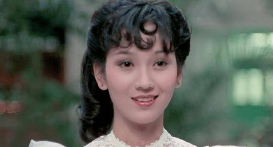 原来,66岁的赵雅芝头发漂染得跟少女一样,网友:这下半身真让人心疼