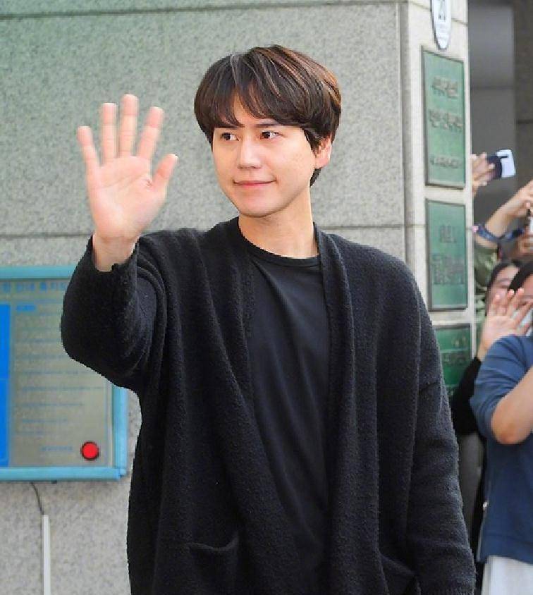 superjunior全员归队,粉丝都要奔三了,如今青春再次启航_韩庚_亚洲