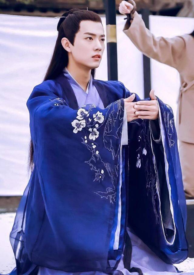 肖战6套古装,魏无羡最帅,张小凡最土,最惊艳的是这套!_造型_剧情_皇帝