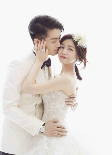 陈妍希头戴线帽给儿子过生日好少女,却被儿子小肚腩成功抢镜_陈晓