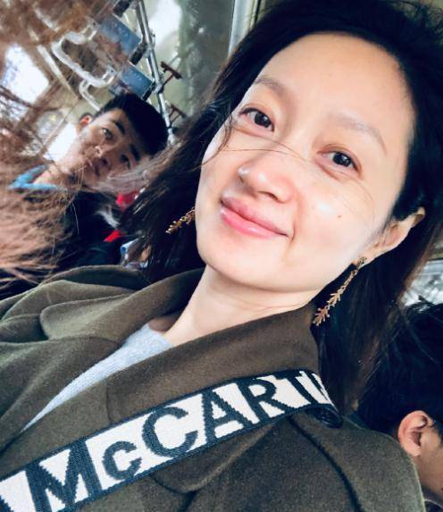 朱亚文在家带俩女儿半个多月,获老婆沈佳妮认可:没一秒觉得无聊_老公