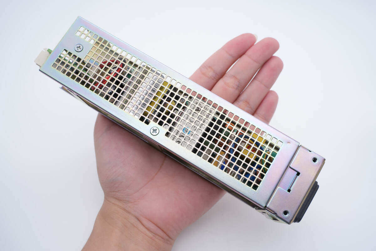 我们把华为optix osn500光传输系统60w电源拆了,比想象的要简单_电容