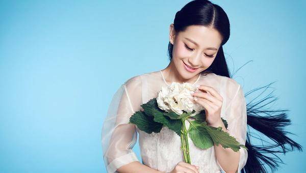 第一任女友是叶璇,大家对这个名字肯定不陌生.