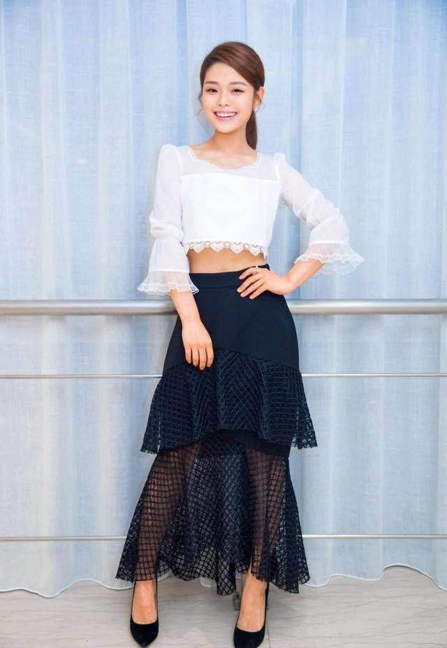 最"丑"童星王莎莎,曾与张一山搭档,现在她五官精致颜值超高!