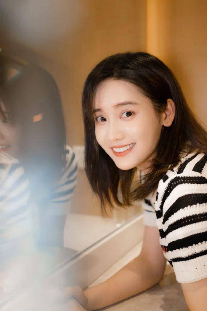 郑湫泓:甜妹的"野心"丨对话