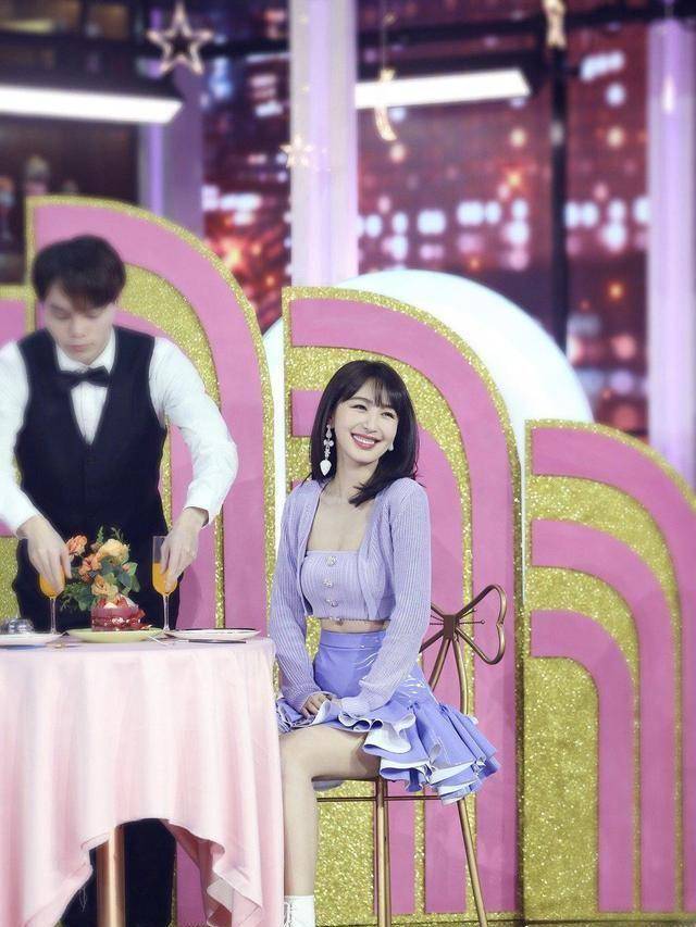 柯基臀蚂蚁腰,李菲儿还有多少惊喜?