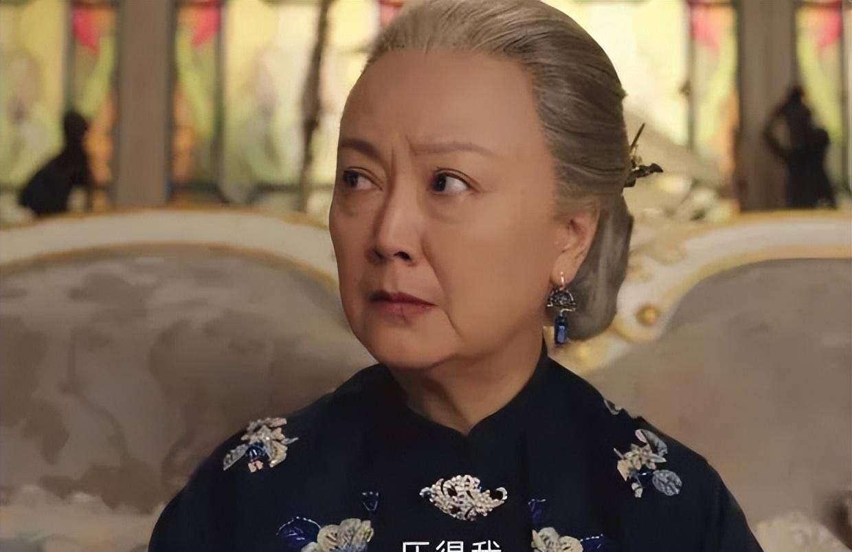 南洋女儿情:金碧华永远想不到,放弃陆雪亭,竟然间接救了自己_金碧云