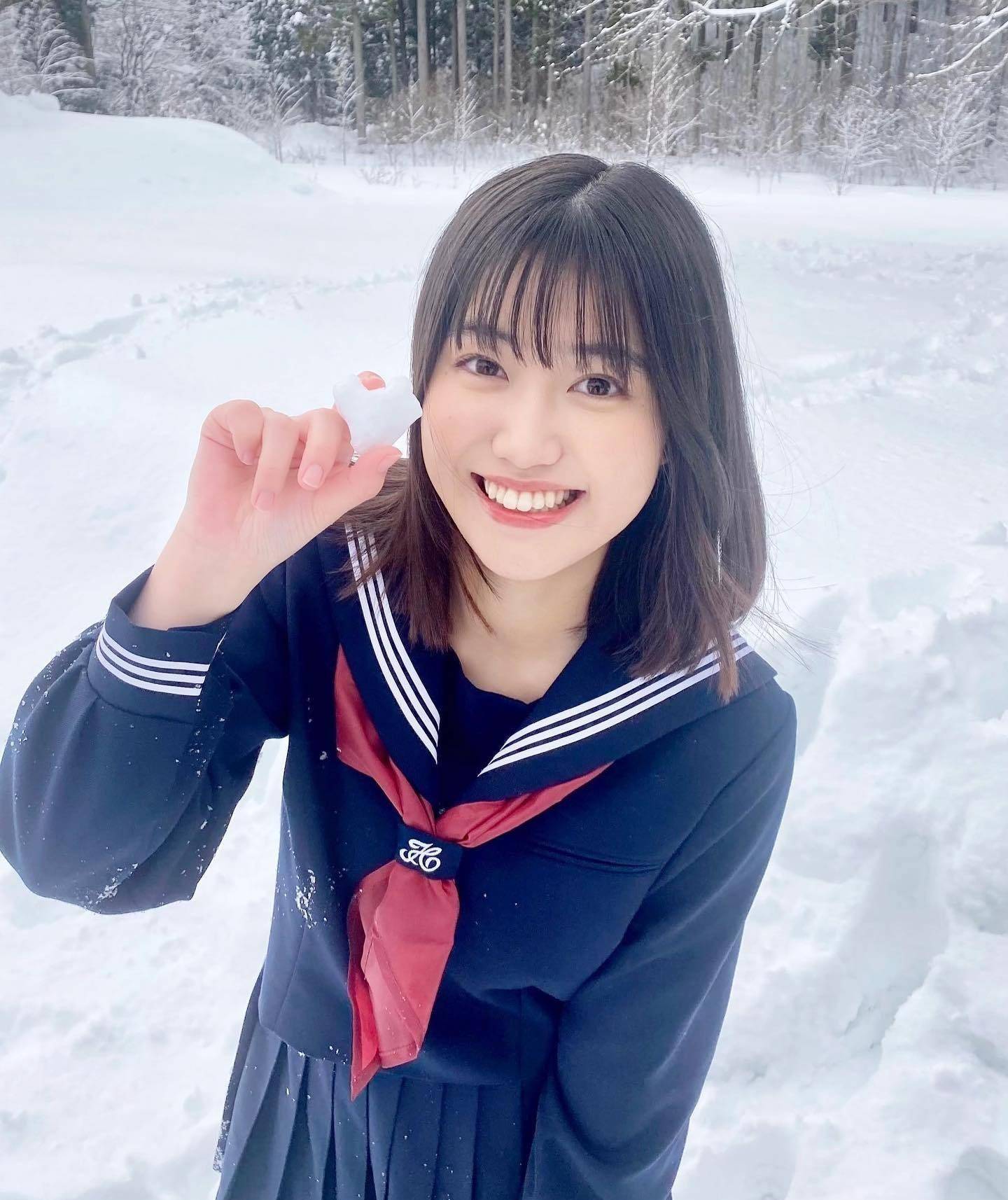 珍贵写真集,日本杂志封面和选美改变了她的气质