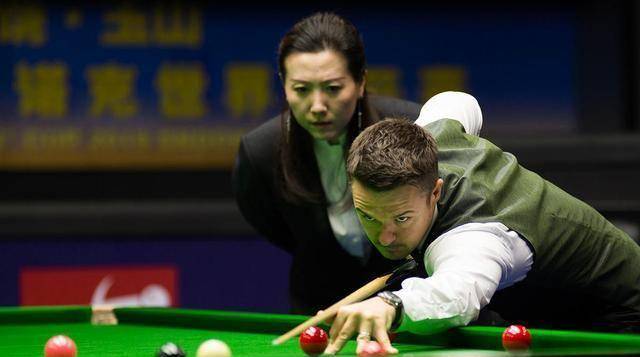 他跟恩曼,马夫林,老将奥布莱恩等人一起失去了职业资格.