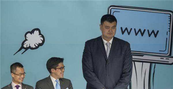 球迷叫好!姚明又用幽默征服香港青年,如此高情商怪不得能成功!_财富_