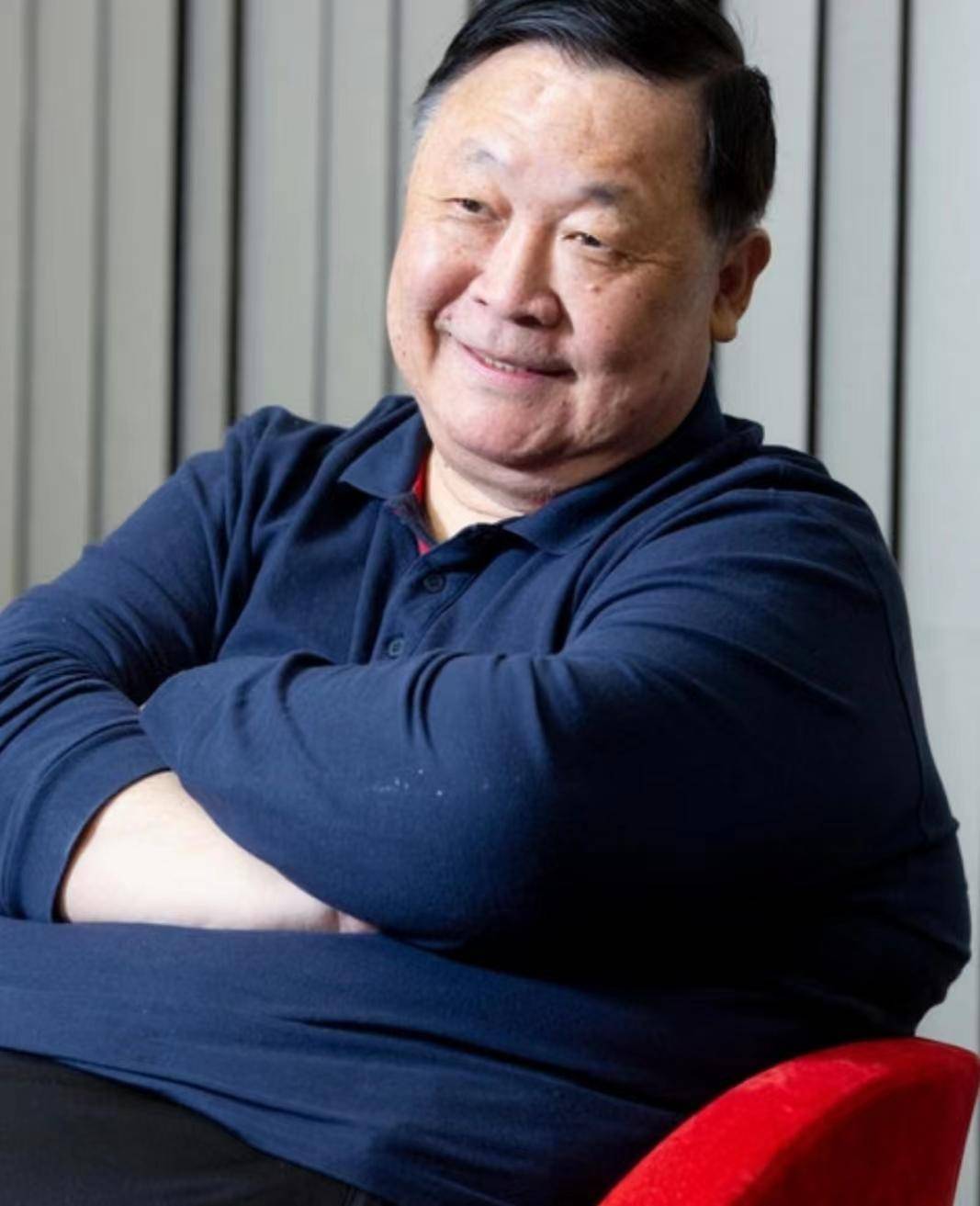 75岁知名老戏骨近况曝光,身形明显消瘦曾达280磅_秦煌_体重_身体