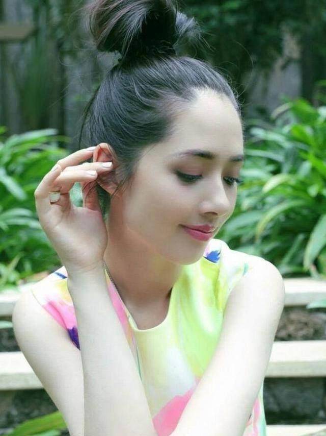 郭碧婷发际线后移,都快赶上杨幂了!