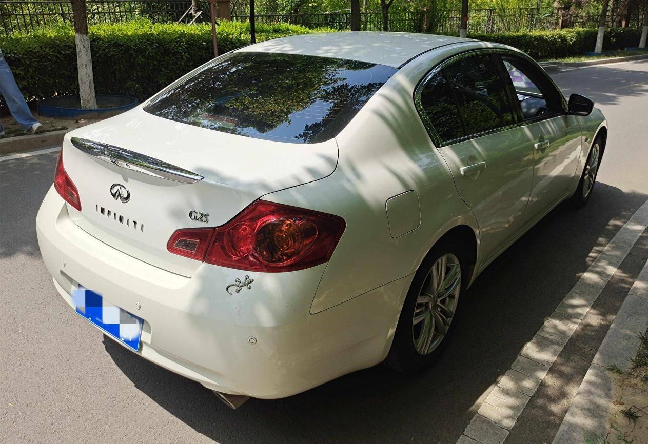 自夸半天也没卖,8w的英菲尼迪g25车况一言难尽_搜狐汽车_搜狐网