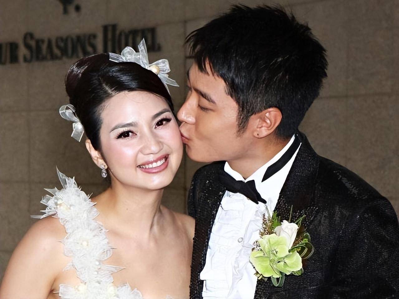 张丹峰:我老婆问我为什么没有早点遇见她,网友:20年前你追不到_洪欣