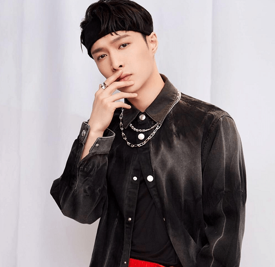 王一博闷声干大事,携手张艺兴王俊凯拍新戏,导演还是沈腾章子怡_作品