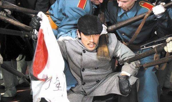 日本国父伊藤博文,被朝鲜人刺杀临死前留下2字遗言,中国人都懂_安重根