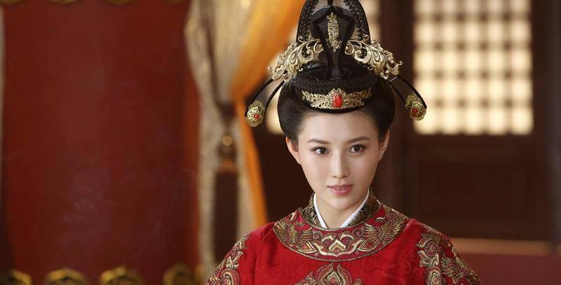 上官婉儿一代风姿绰约的奇女子,一个搅乱盛唐的阴谋家_武则天_李显_武