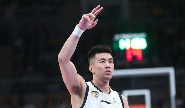 郭艾伦发微博参加跑男,球迷撕个名牌还得全场紧逼!_侄子_娱乐_辽宁队