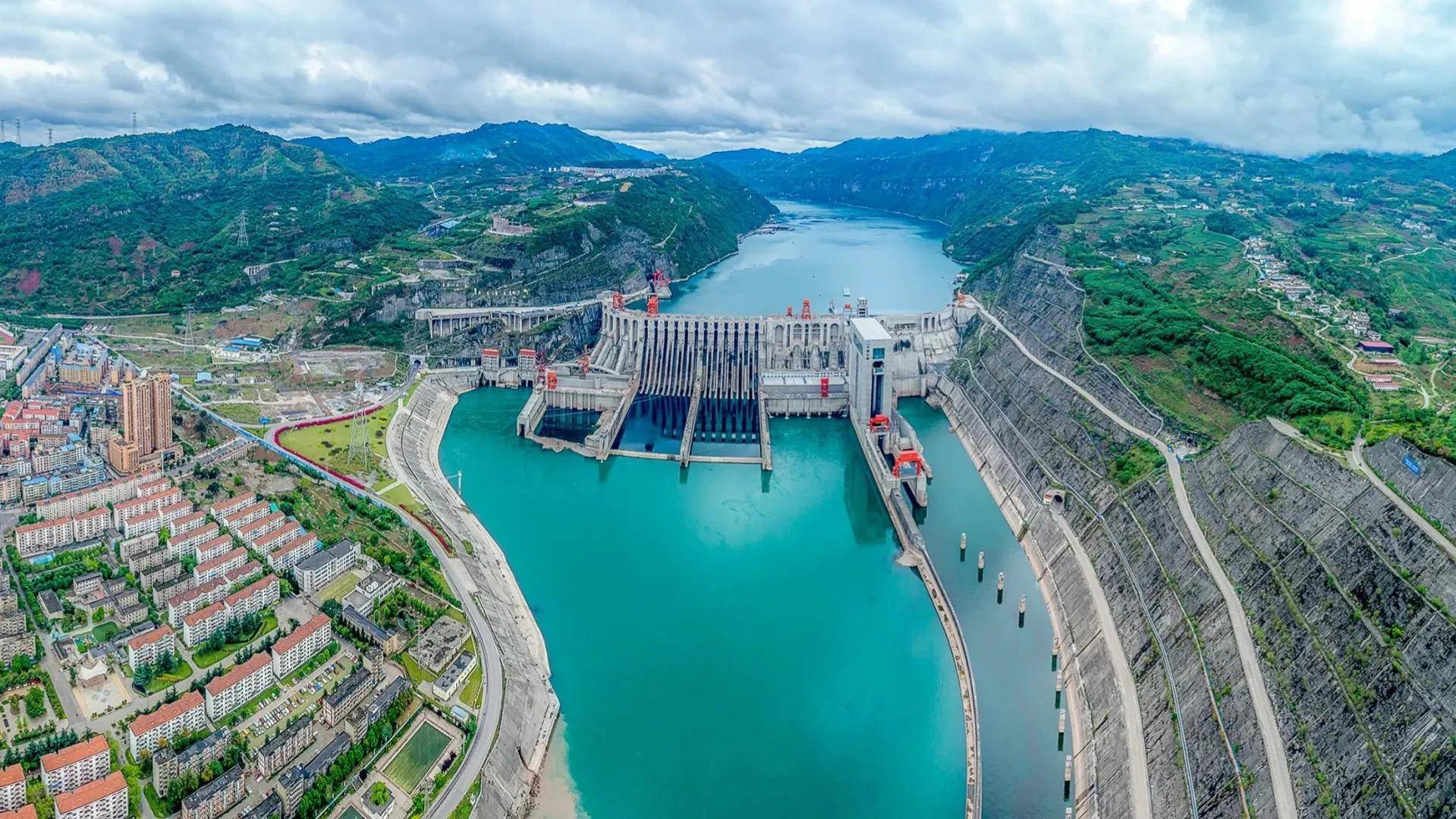 同样非等闲之辈,其所在水电站总装机容量为775万千瓦(原640万千瓦)