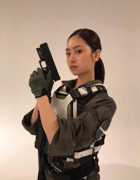 泽塔奥特曼:女主洋子晒最新照片,看来新武器即将登场了!