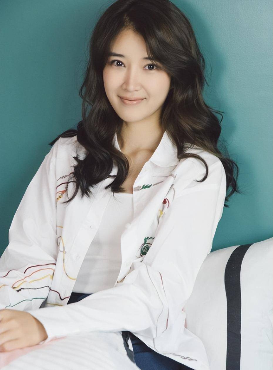 演员奚望在继父刘之冰的支持下一意孤行,她和女儿的遭遇_茹萍_父亲_儿