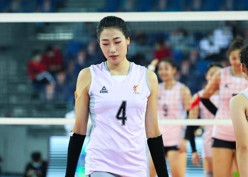 她是最性感的女排运动员,肤白貌美身材建美,退役后不当演员太亏_刘晏