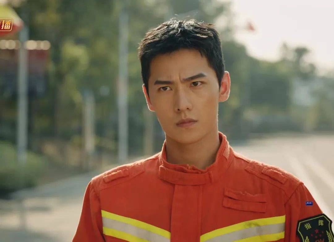 杨洋新剧开播,事实证明,他被叫"端王"并不冤枉_演技_表情_高中